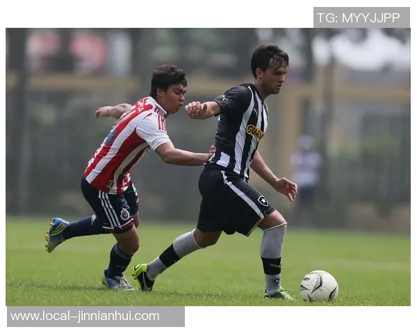 阿雅克与巴黎FC激战正酣谁将赢得这场精彩对决